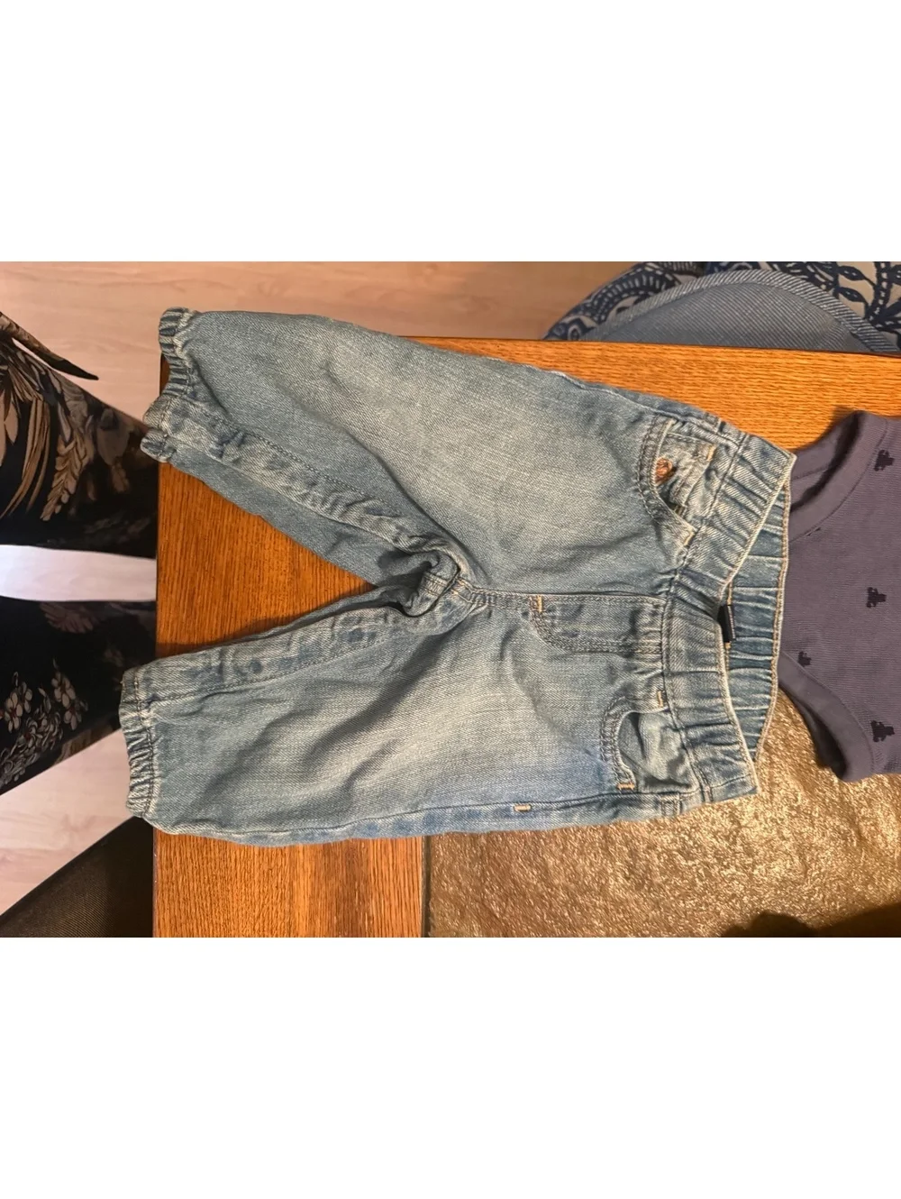 Baby gap outfit bundle of 2  shirt jeans 6-12 months boys